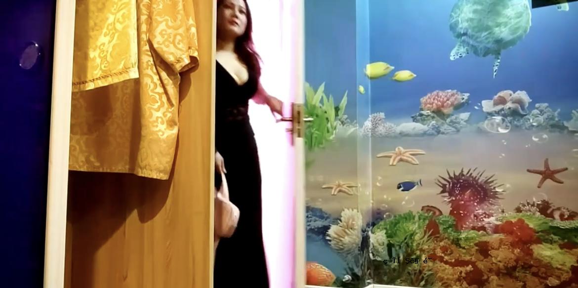 成熟的女人与巨乳技术人员海翔完整的斗篷