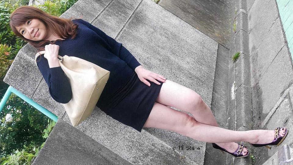 Pacopacomama 060525_100 穿着超短裙搭上美腿熟女连续射精两次！